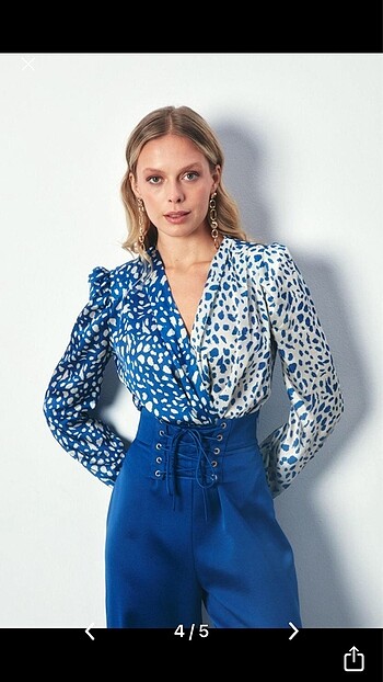 Trendyol & Milla Kruvaze Desenli Bodysuit - EKRU-LACİVERT