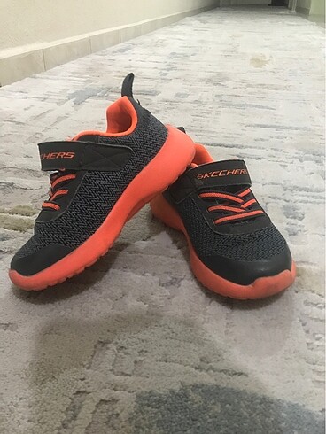 Skechers Erkek Çocuk Ayakkabı 22 numara