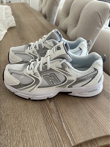 New Balance 530