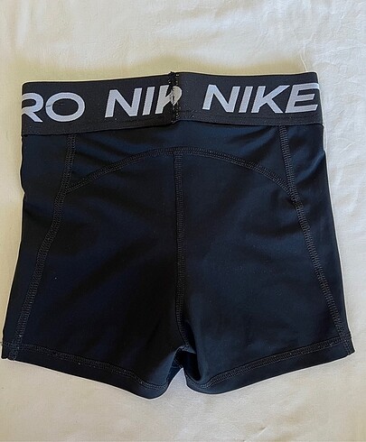 xs Beden Nike pro kısa şort tayt