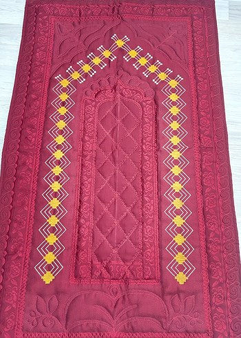 Bordo Nakışlı Geleneksel Etamin Seccade