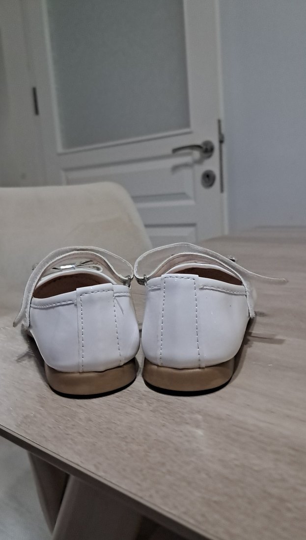 Kız Çocuk Beyaz Fiyonklu Babet Ayakkabı - Görsel 3