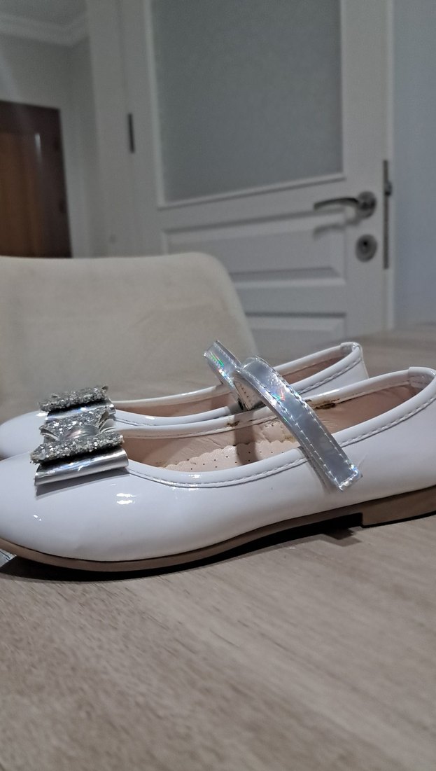 Kız Çocuk Beyaz Fiyonklu Babet Ayakkabı - Görsel 2