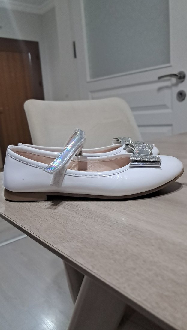 Kız Çocuk Beyaz Fiyonklu Babet Ayakkabı - Görsel 4