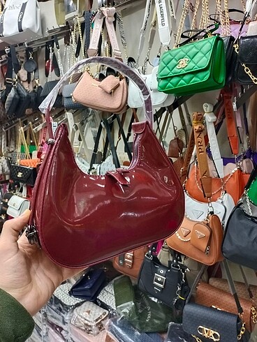 Stradivarius Cherry Çanta