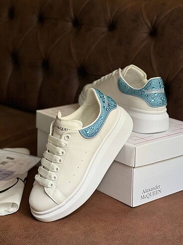 Alexander McQueen Alexander McQueen Taşlı