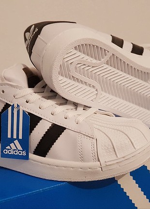 Adidas superstar beyaz spor ayakkabı
