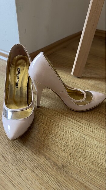 Pudra stiletto