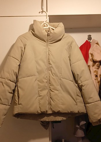 Bej Dik Yaka Oversize Kadın Şişme Mont - Görsel 3