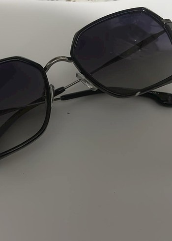 Şeffaf Siyah Gotik Kadın Gözlüğü - Görsel 2