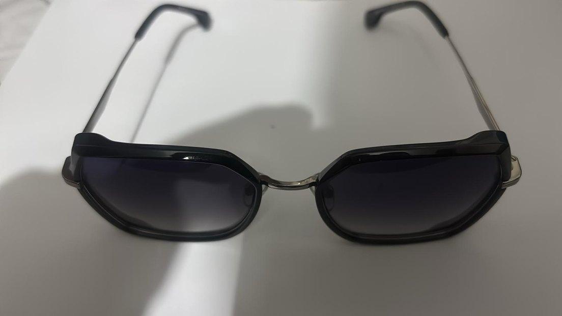 Şeffaf Siyah Gotik Kadın Gözlüğü - Görsel 4