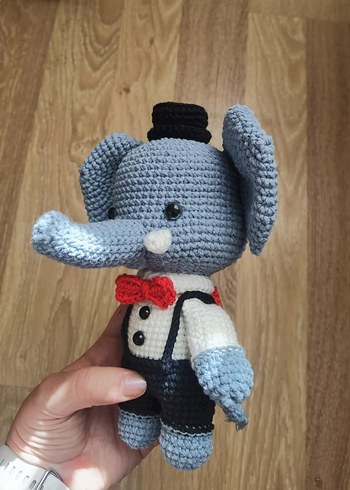 Gri Fil Amigurumi Oyuncak - Görsel 2