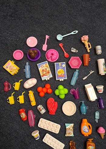  Barbie Alışveriş Arabası ve Aksesuar Seti