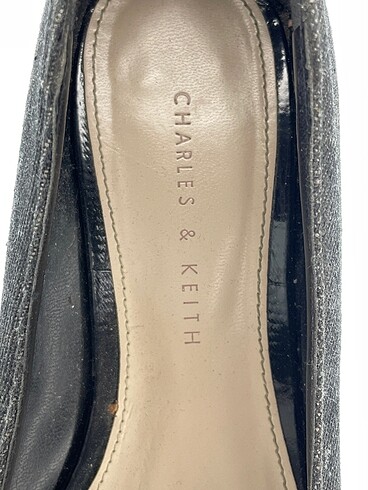 37 Beden gri Renk Charles & Keith Babet %70 İndirimli.