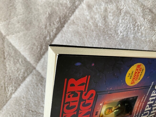  Beden Stranger things kitap