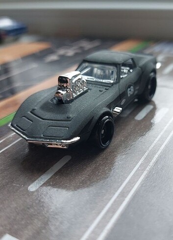 HOT WHEELS