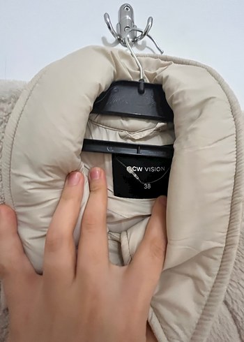 Düğmeli V Yaka Kadın Kışlık Bej mont peluş - Görsel 2