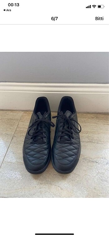 42 Beden siyah Renk Nike halı saha