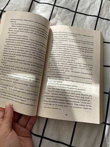  Beden Renk İspanyol Aşk Aldatmacası - Elena Armas Kitap