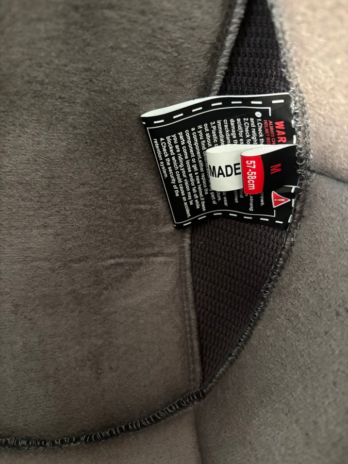 Siyah Parlak Cam Motosiklet Kaskı - Görsel 3