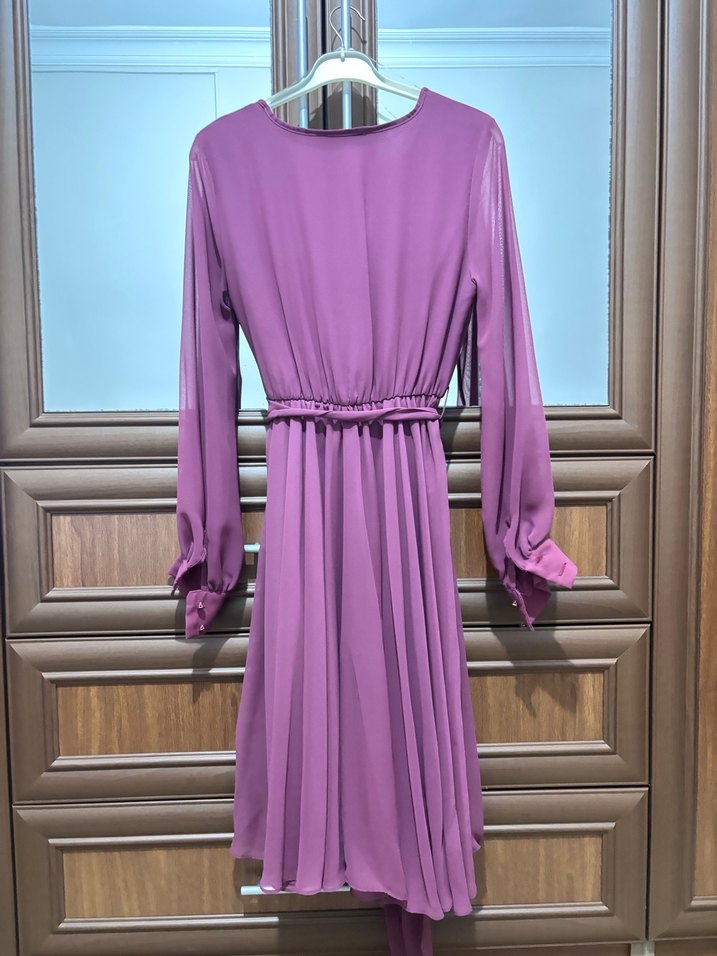 Mor V Yaka Uzun Drapeli Kadın Elbise - Görsel 3