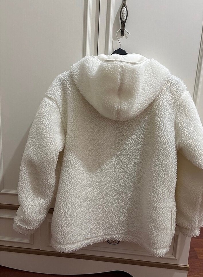 Nike Beyaz Peluş Detaylı Kadın Ceket - Görsel 3