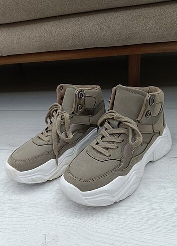 bot kinetix sneaker 