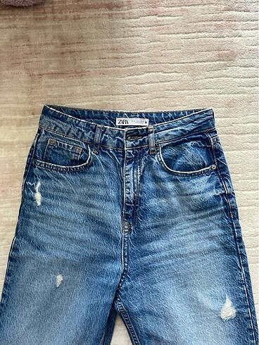 Zara yırtık jean