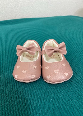 Kız Çocuk Pembe Fiyonklu Nakışlı Babet
