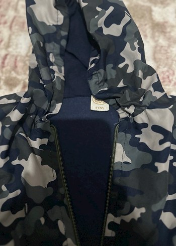 Kapüşonlu Kamuflaj Desenli Erkek Çocuk Ceketi - Görsel 3