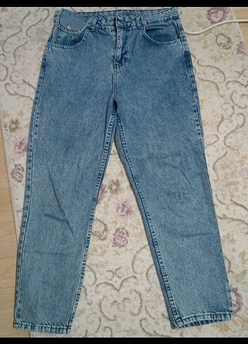Zara mom Jean