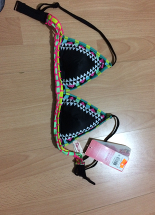 Bikini üstü