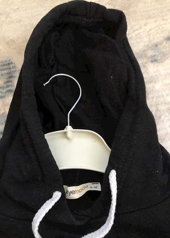 Kadın Siyah Kapüşonlu Crop Sweatshirt - Görsel 4