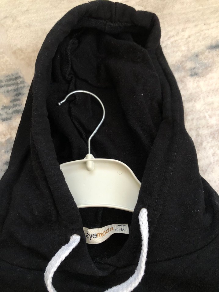 Kadın Siyah Kapüşonlu Crop Sweatshirt - Görsel 4