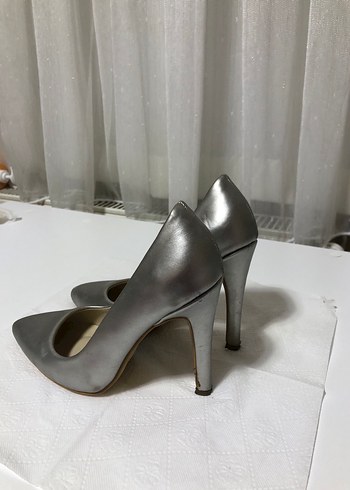 Gri Parlak Stiletto Kadın Ayakkabı - Görsel 4