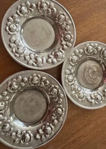 Alman gümüşü eskilerden kalma çay tabağı kabartma desenli - Görsel 3
