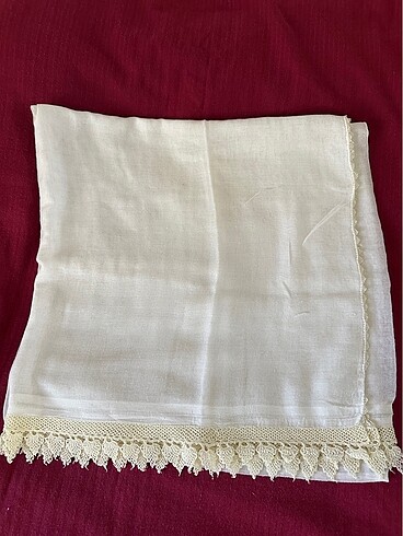 İgne oyalı başörtü 150 cm/75 cm ölçüleri