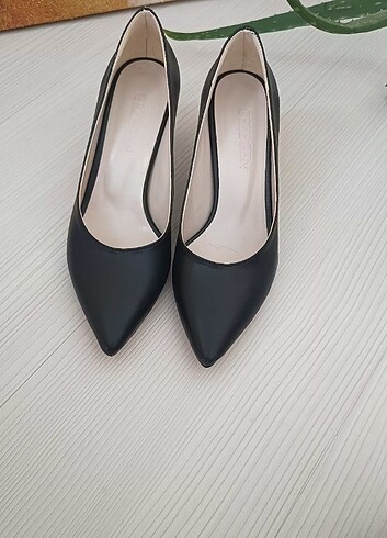 39 Beden Siyah cilt stiletto
