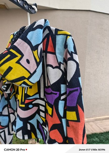 Kadın Renkli Baskılı Kapüşonlu Sweatshirt - Görsel 2