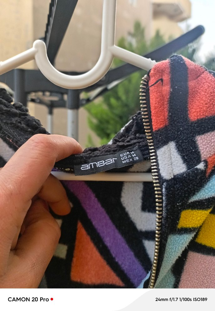 Kadın Renkli Baskılı Kapüşonlu Sweatshirt - Görsel 4