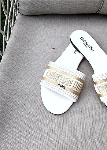 Beyaz Nakışlı Kadın Terlik - Görsel 2