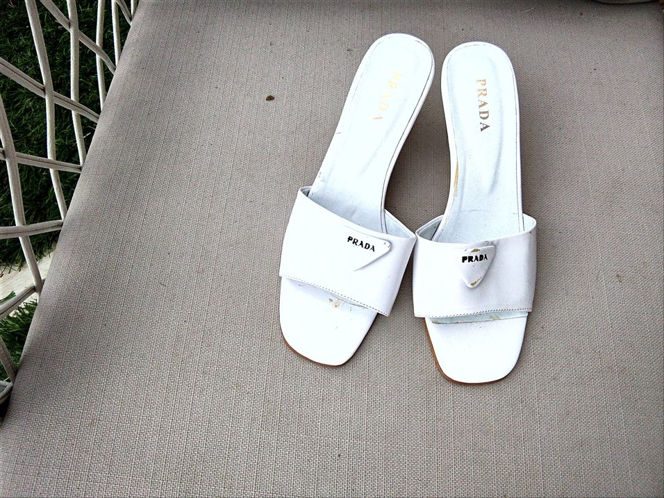 Beyaz Bantlı Kadın Dolgu Topuk Terlik - Görsel 2