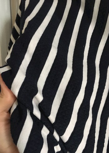 V Yaka Lacivert Beyaz Çizgili Midi Elbise - Görsel 4