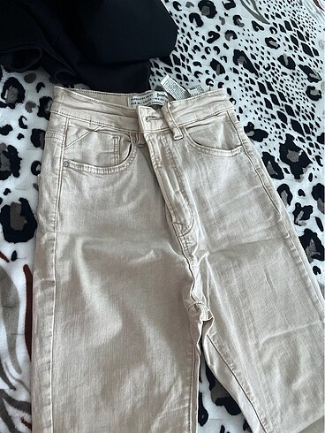 Stradivarius Pantolon