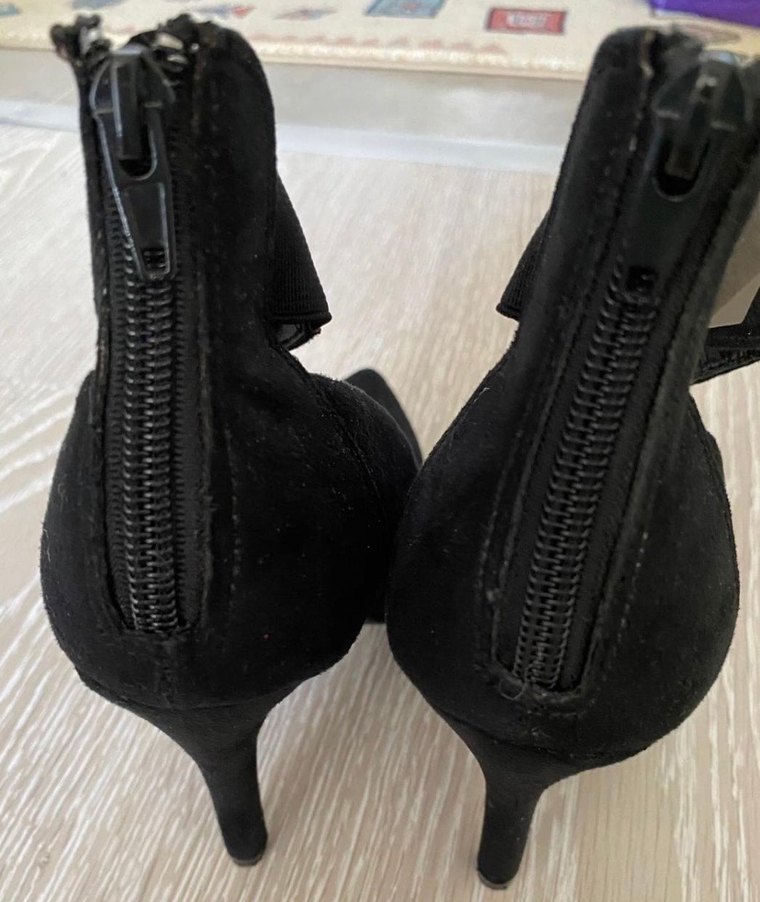 Siyah Süet Kemerli Kadın  Topuklu Ayakkabı - Görsel 3