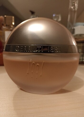 Cerruti 1881 Pour Femme