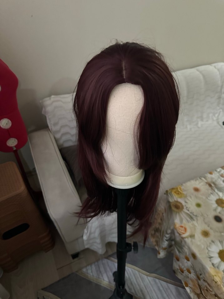 Bordo Sentetik Kumaş Uzun Kadın Peruk - Görsel 3