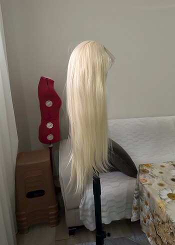 Bej İpeksi Kadın Peruk - Minimalist ve Şık - Görsel 7