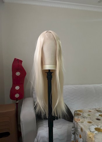 Bej İpeksi Kadın Peruk - Minimalist ve Şık - Görsel 9