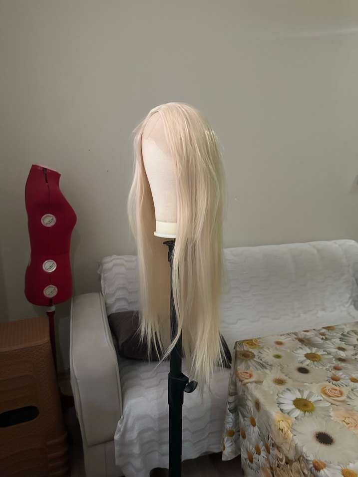 Bej İpeksi Kadın Peruk - Minimalist ve Şık - Görsel 4